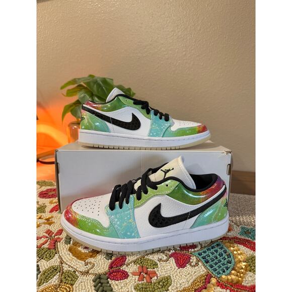 Jordan Shoes - Women's Jordan 1 Low Multicolor Galaxy White Black Patent Leather CW7310 909